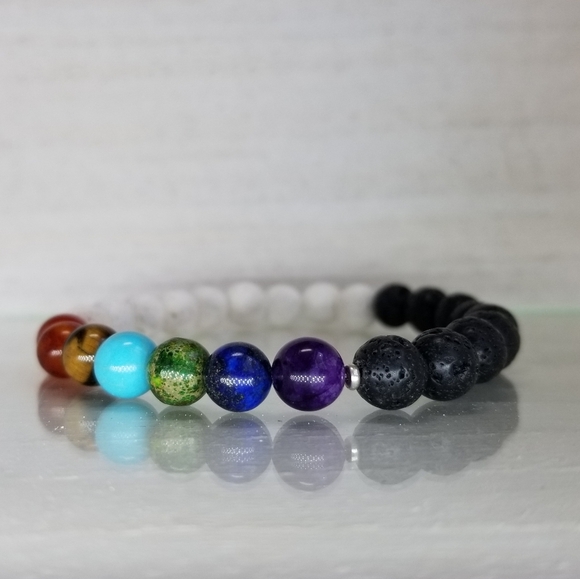 Black & White Yin & Yang 7 Chakra Healing Bracelet - Picture 2 of 9